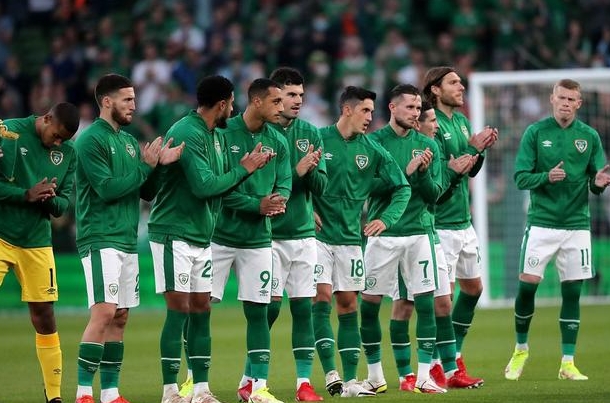 爱尔兰足球队：决赛之旅的忠诚战士