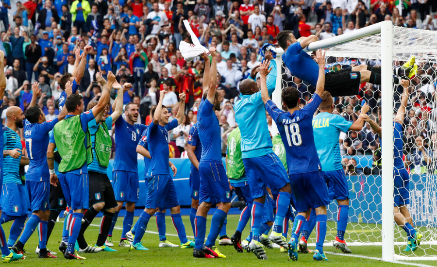 蓝衣军团荣耀再现：2008年欧洲杯意大利队风采